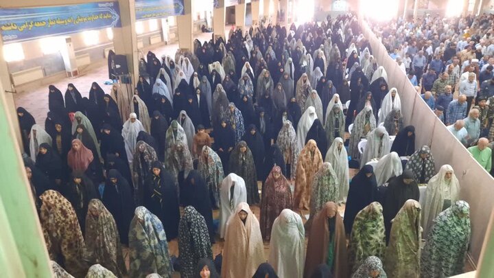 تصاویر/اقامه نماز عبادی سیاسی جمعه در خمین