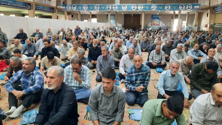 تصاویر/اقامه نماز عبادی سیاسی جمعه در خمین