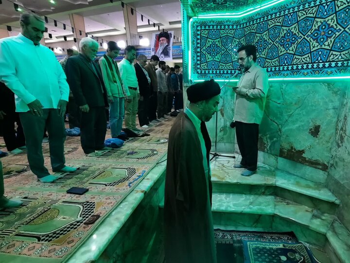 تصاویر/اقامه نماز عبادی سیاسی جمعه در خمین