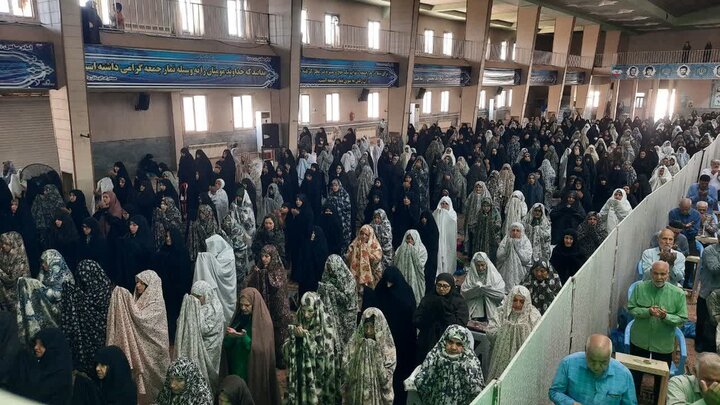 تصاویر/اقامه نماز عبادی سیاسی جمعه در خمین