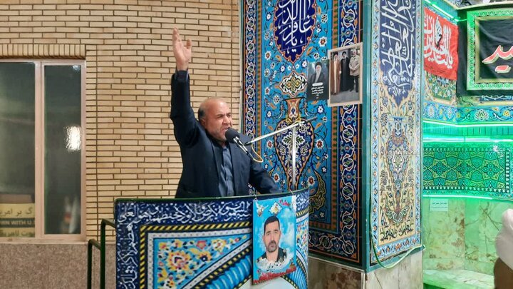 تصاویر/اقامه نماز عبادی سیاسی جمعه در خمین