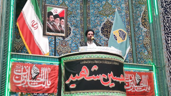 تصاویر/اقامه نماز عبادی سیاسی جمعه در خمین