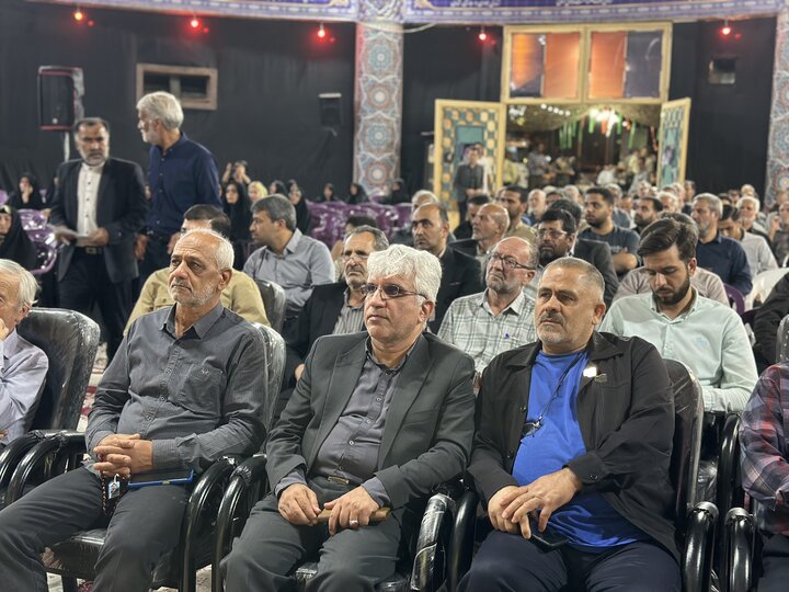 تصاویر/ یادواره ۴۳ شهید محله شهدای آران و بیدگل
