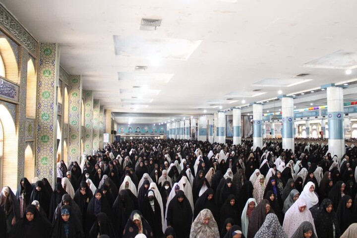 تصاویر/ اقامه نمازجمعه شهر کرمان