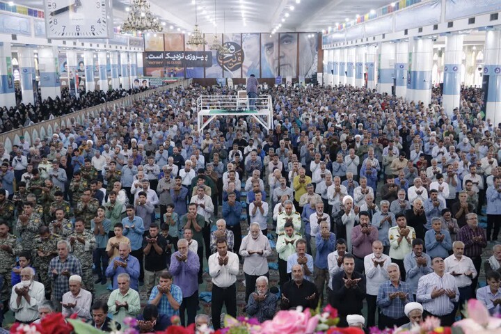تصاویر/ اقامه نمازجمعه شهر کرمان
