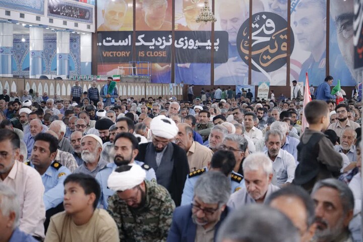 تصاویر/ اقامه نمازجمعه شهر کرمان