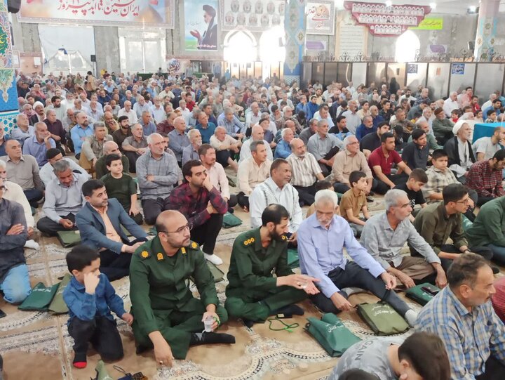 تصاویر/ نمازعبادی سیاسی جمعه کاشان