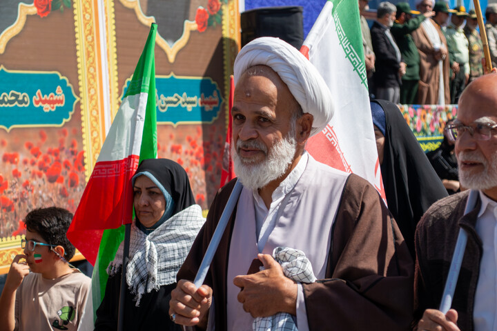 تصاویر/ حضور گردان طلاب و اساتید حوزه علمیه کرمان در رزمایش اقتدار جانفدایان ایران
