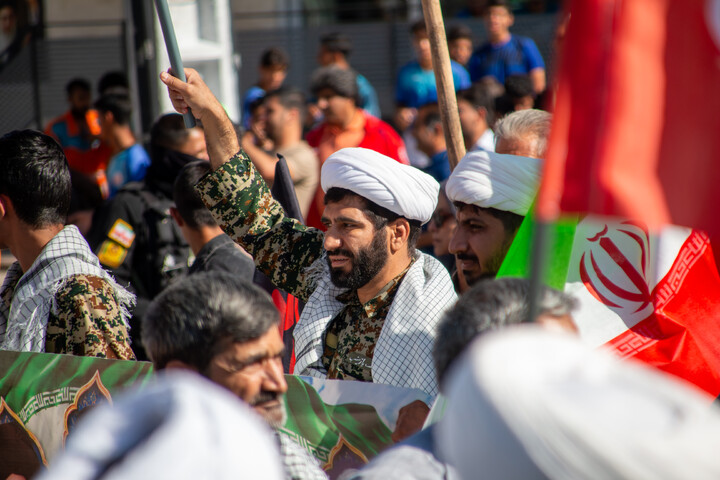 تصاویر/ حضور گردان طلاب و اساتید حوزه علمیه کرمان در رزمایش اقتدار جانفدایان ایران