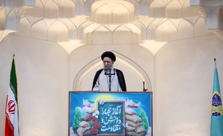 تصاویر / اولین نماز جمعه عبادی-سیاسی گرگان در پائیز ۱۴۰۵