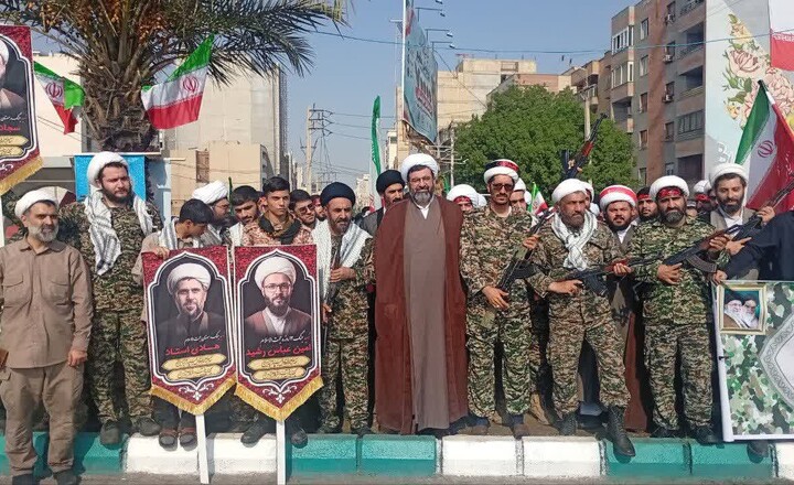 تصاویر/حضور حماسی گردان رزمی طلاب و روحانیون اهواز
