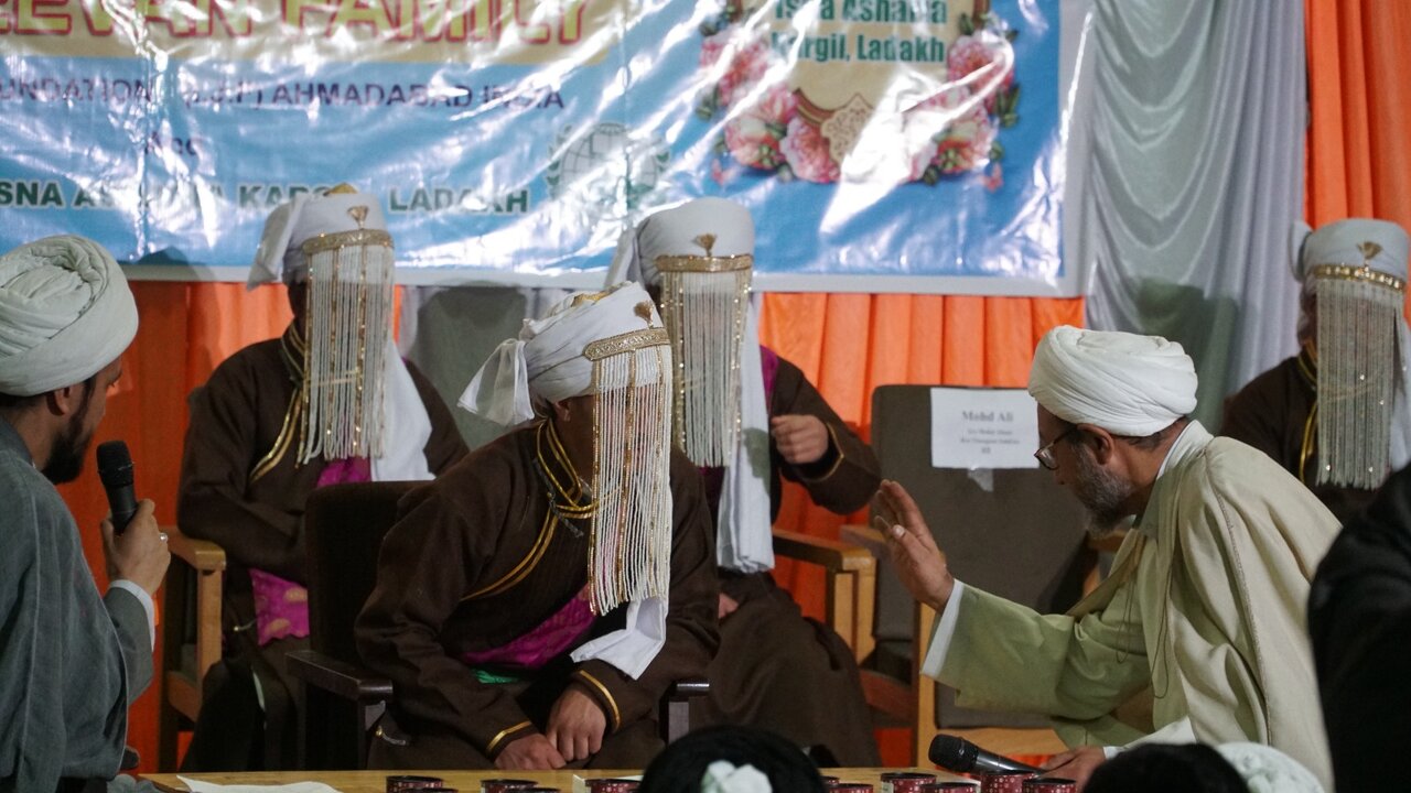 इमाम जवाद फाउंडेशन और जमीयत उलमा-ए-इसना अशरिया के सहयोग से 14 जरूरतमंद जोड़ों का सामूहिक विवाह