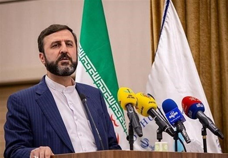 غريب آبادي يرد على مزاعم نتنياهو: العالم لن ينخدع بالروايات المضللة