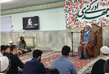 تهذیب نفس، محور موفقیت طلبه در مسیر تحصیل و تبلیغ دین است