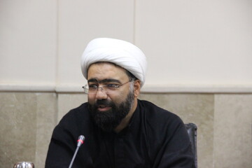 شهدای روحانی پرچمدار انقلاب و دوران دفاع مقدس در دفاع از ولایت بودند