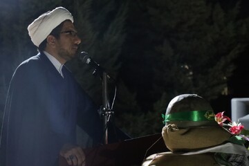 تصاویر/ برگزاری مراسم معنوی «شبی با شهدا» در جوار شهید گمنام در اراک