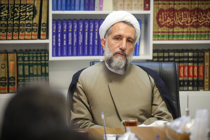 تصاویر / تجلیل از آتش نشانان توسط امام جمعه قزوین