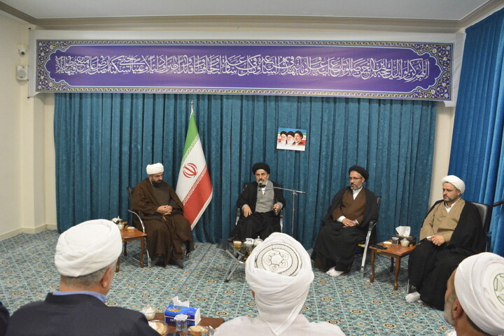 تصاویر/ دیدار نماینده ولی فقیه در آذربایجان غربی با خانواده علمای اهل سنت ارومیه فعال در جنگ ۱۲روزه، رمضان و تجمعات مردمی