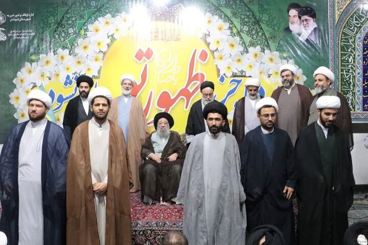 مراسم عمامه گذاری جمعی از طلاب مدرسه علمیه شوشتر
