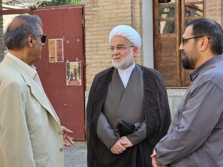 تصاویر/ بازدید نماینده ولی‌فقیه در کردستان از آکادمی هنر دکتر قطب‌الدین صادقی