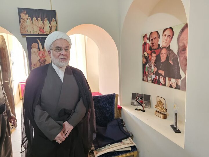 تصاویر/ بازدید نماینده ولی‌فقیه در کردستان از آکادمی هنر دکتر قطب‌الدین صادقی