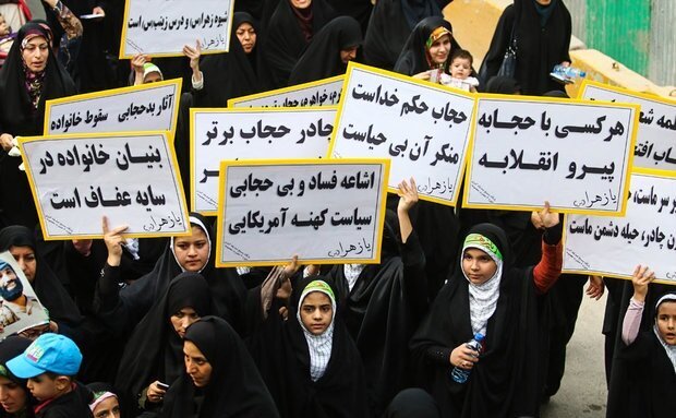 مسئله حجاب و تاوان «بدکاری» و «کم‌کاری»؛ چرا خاکریز حیا سست شد؟