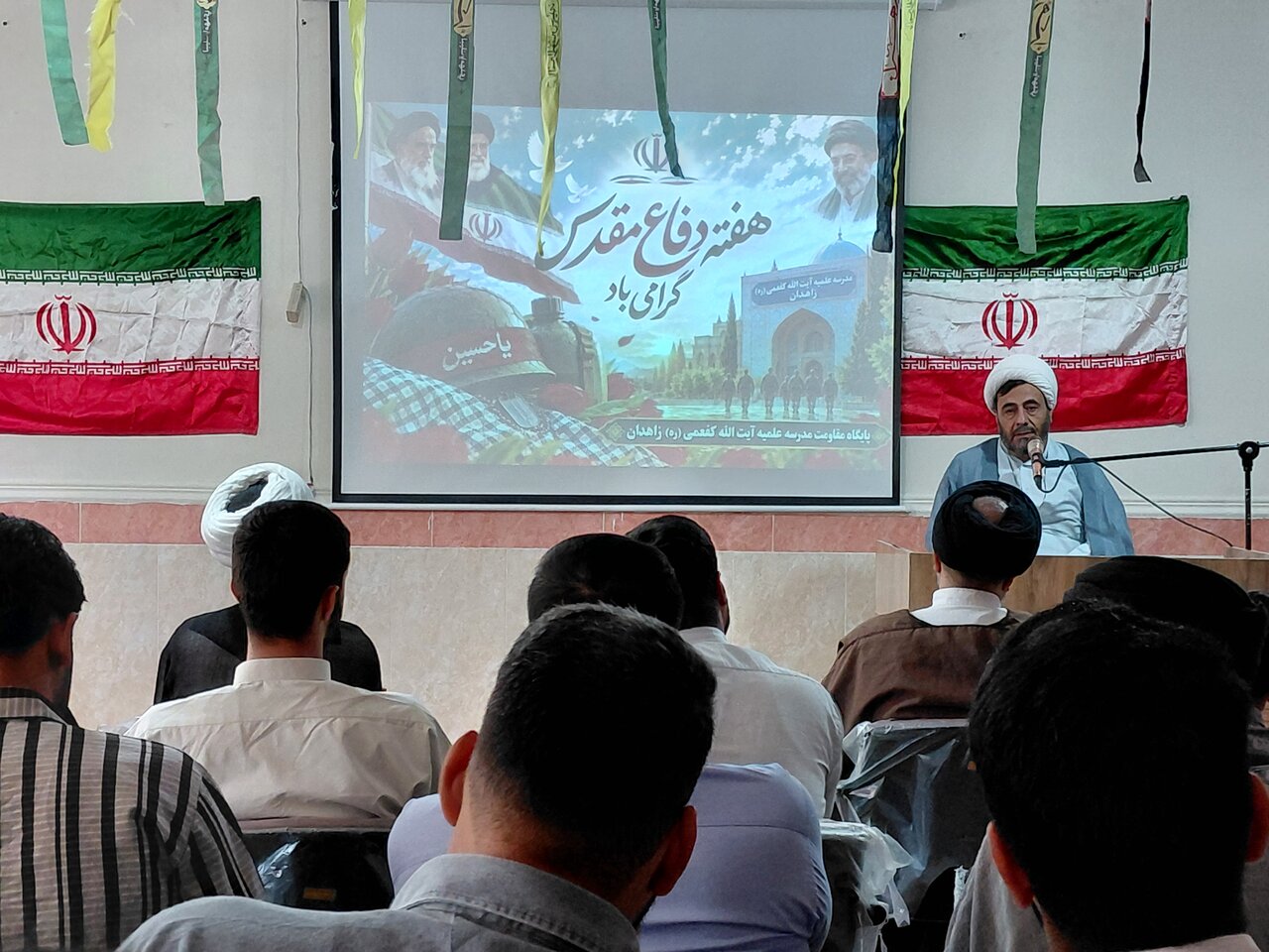 دفاع مقدس مکتب انسان‌سازی و الگوی مدیریت جهادی بود