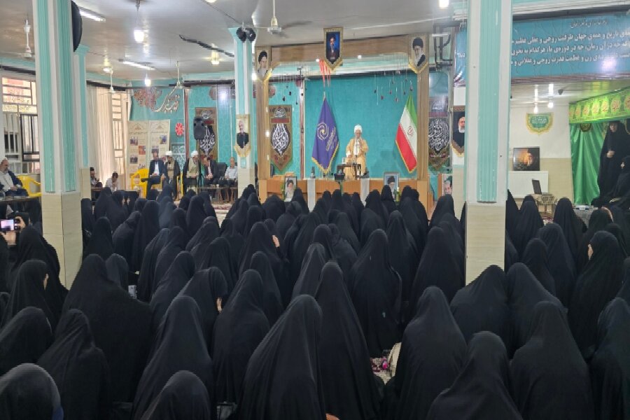 سال تحصیلی حوزه‌ علمیه خواهران یزد با حضور علما و مسئولان آغاز شد