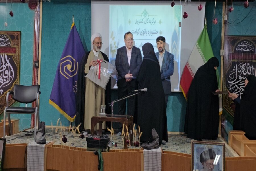 سال تحصیلی حوزه‌ علمیه خواهران یزد با حضور علما و مسئولان آغاز شد