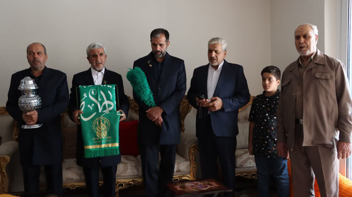 دیدار سفیران کریمه با خانواده ۲۲ شهید استان اصفهان