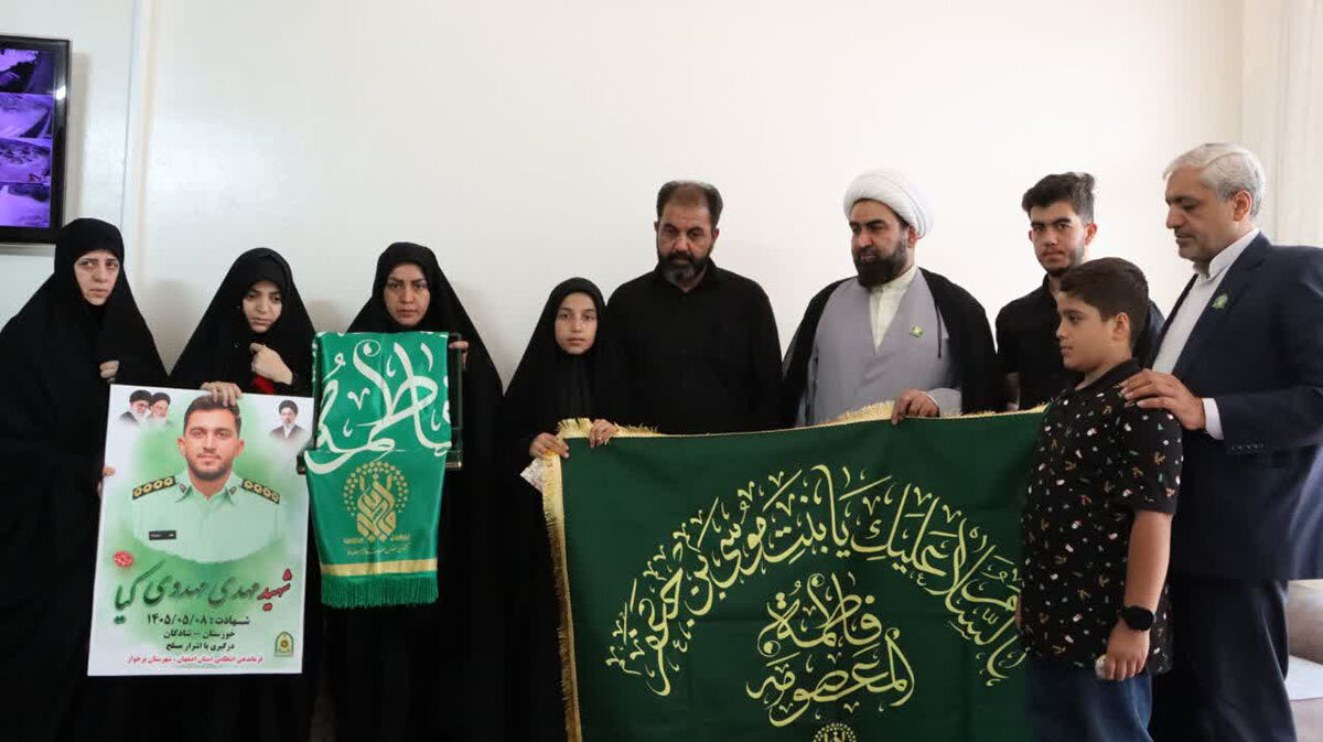 دیدار سفیران کریمه با خانواده ۲۲ شهید استان اصفهان