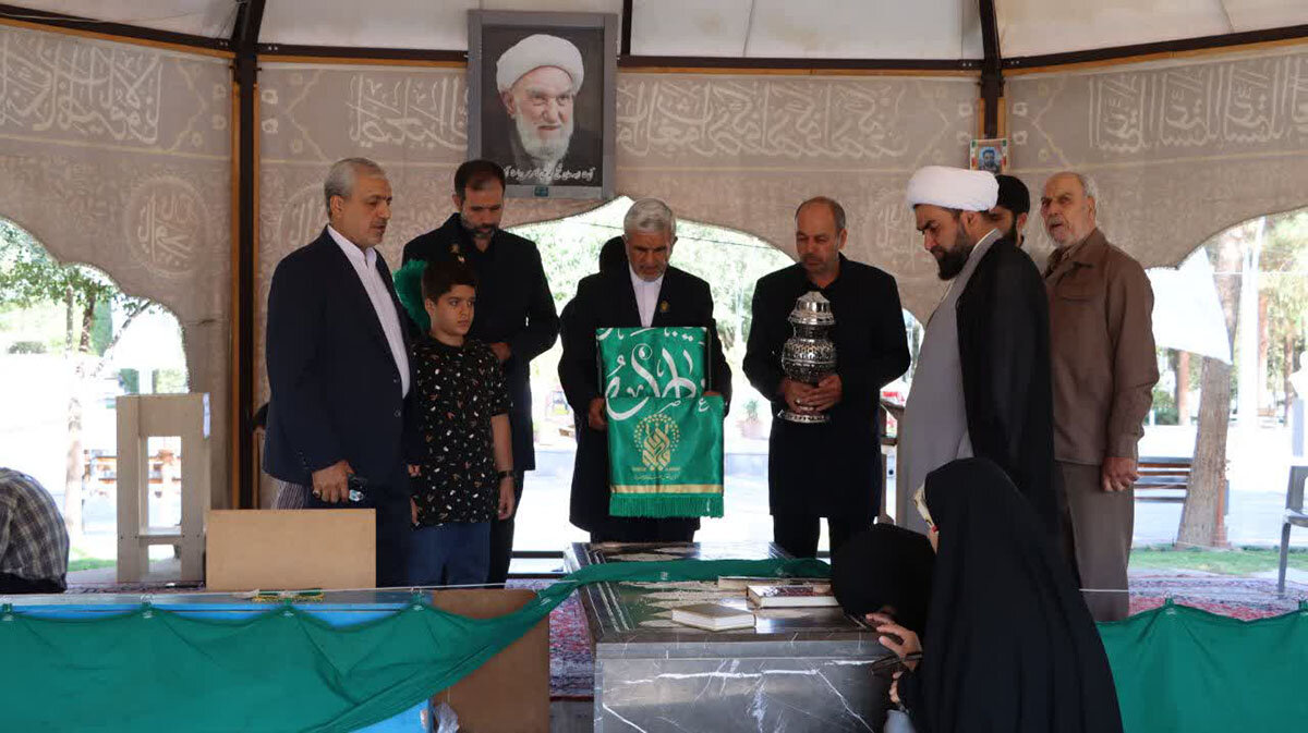 دیدار سفیران کریمه با خانواده ۲۲ شهید استان اصفهان