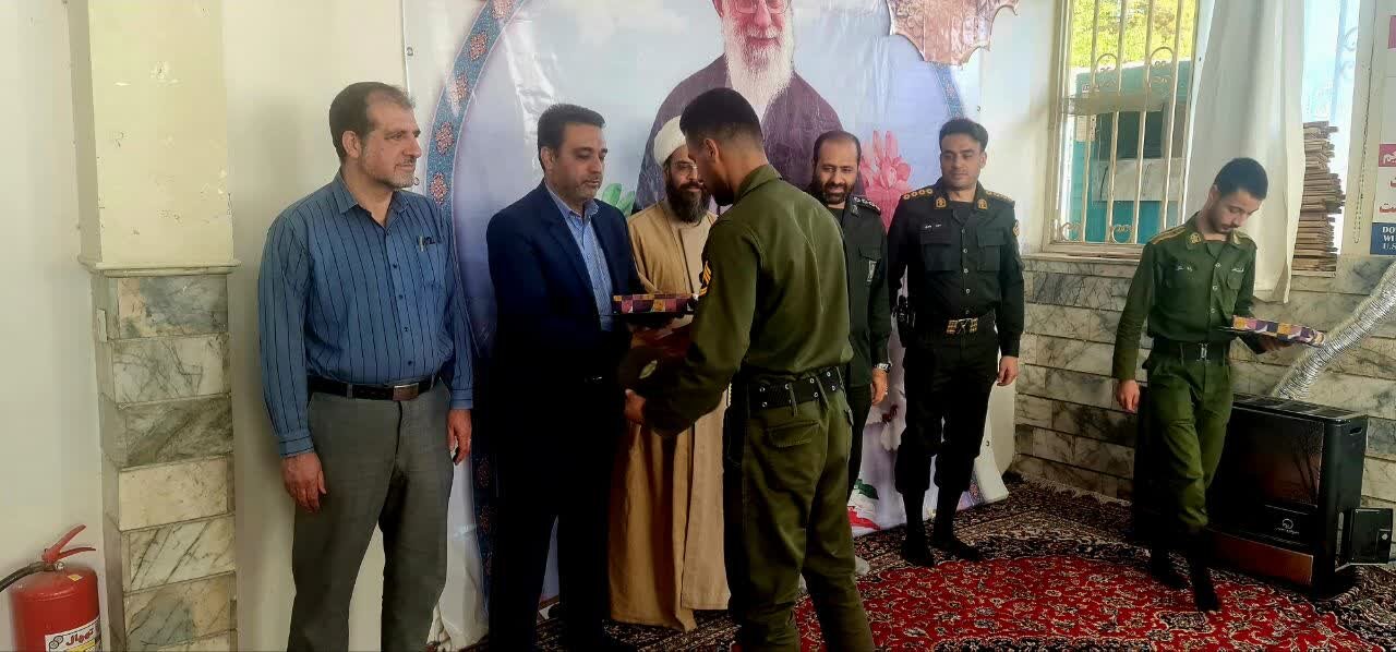 سربازان قمصر پایتخت گل و گلاب ایران تجلیل شدند بمناسبت ۴ مهر روز سرباز