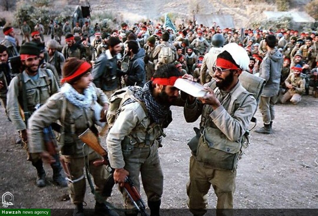 تجربه‌ها و ارزش‌های دفاع مقدس به نسل جدید طلاب منتقل شود