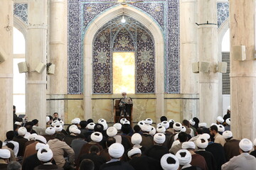 تصاویر/ درس خارج  فقه  آیت الله شب زنده دار در سال تحصیلی جدید