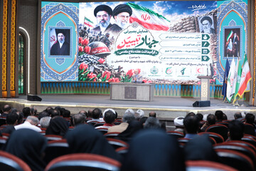 تصاویر/ همایش بصیرتی «جهاد تبیین» و یادواره قائد شهید در قم
