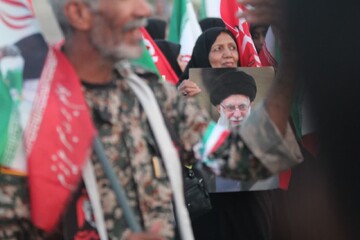 فیلم | دریادلان بندرعباس، جلوه‌ای از اقتدار و همبستگی ملی در رزمایش ۱۱۰ هزار نفری جان‌فدا