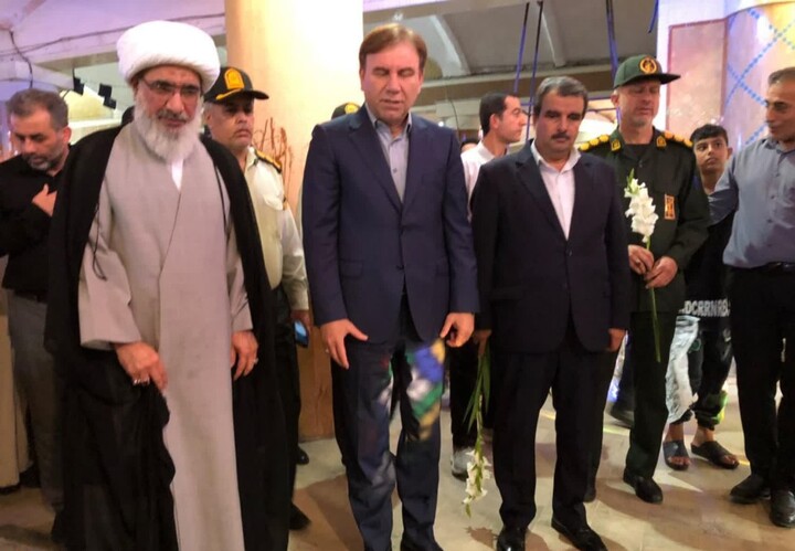 تصاویر/ تجدید میثاق مسئولان بوشهر با آرمانهای شهدا