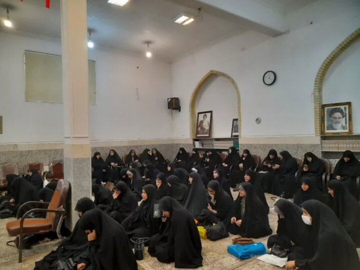 تصاویر/آغاز سال تحصیلی حوزه علمیه خواهران لرستان