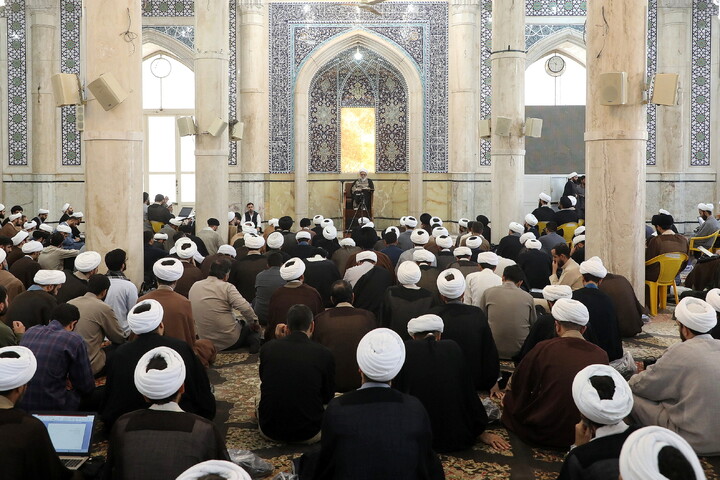 تصاویر/ درس خارج  فقه حضرت آیت الله شب زنده داردر سال تحصیلی جدید