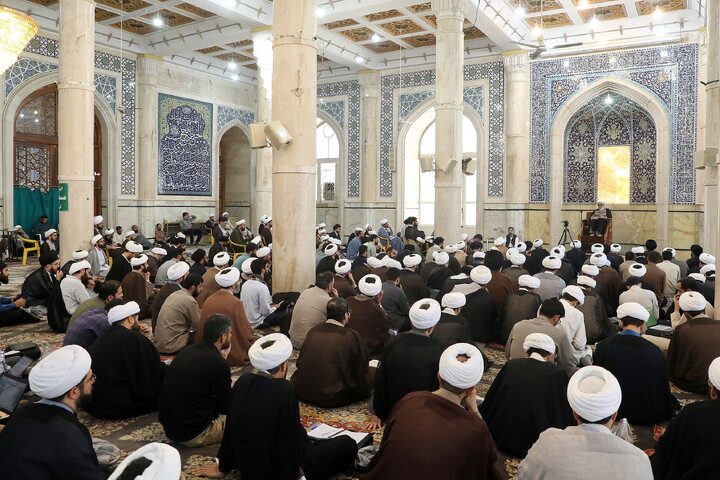 تصاویر/ درس خارج  فقه حضرت آیت الله شب زنده داردر سال تحصیلی جدید