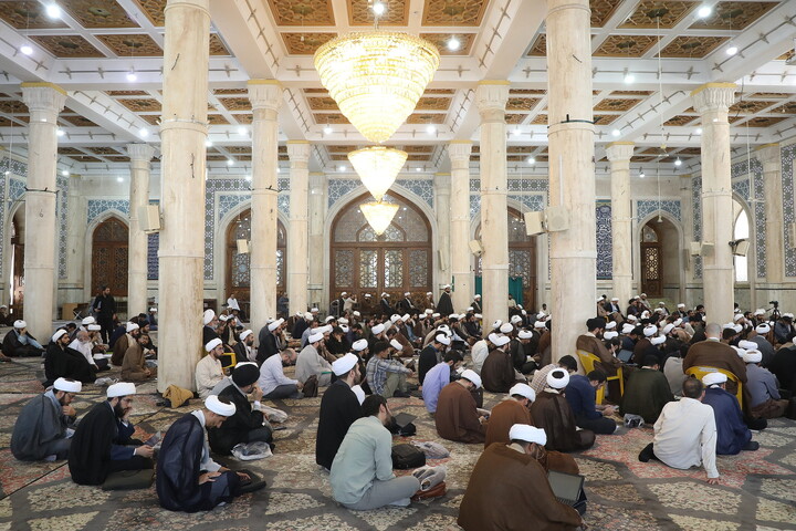 تصاویر/ درس خارج  فقه حضرت آیت الله شب زنده داردر سال تحصیلی جدید