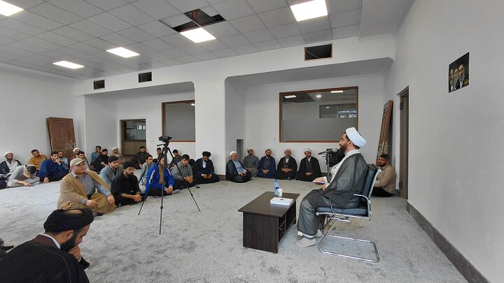 تصاویر/ برنامه گرامیداشت هفته دفاع مقدس با سخنرانی مدیر حوزه علمیه مازندران
