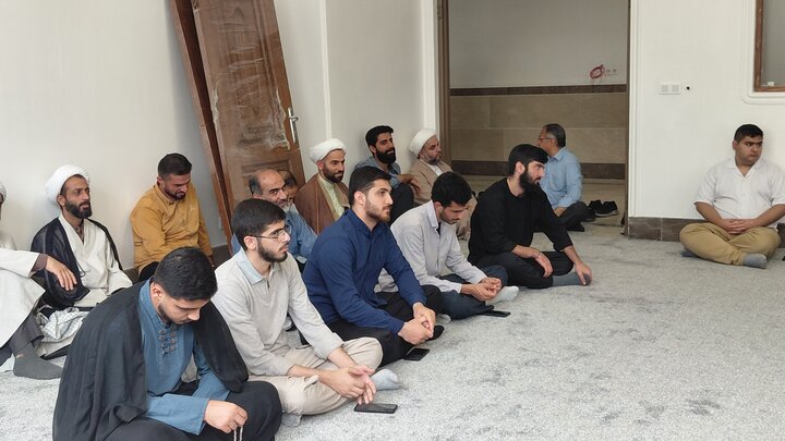 تصاویر/ برنامه گرامیداشت هفته دفاع مقدس با سخنرانی مدیر حوزه علمیه مازندران
