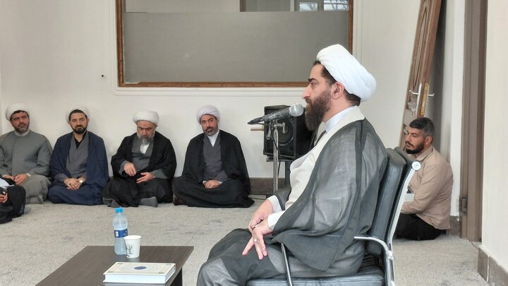 تصاویر/ برنامه گرامیداشت هفته دفاع مقدس با سخنرانی مدیر حوزه علمیه مازندران