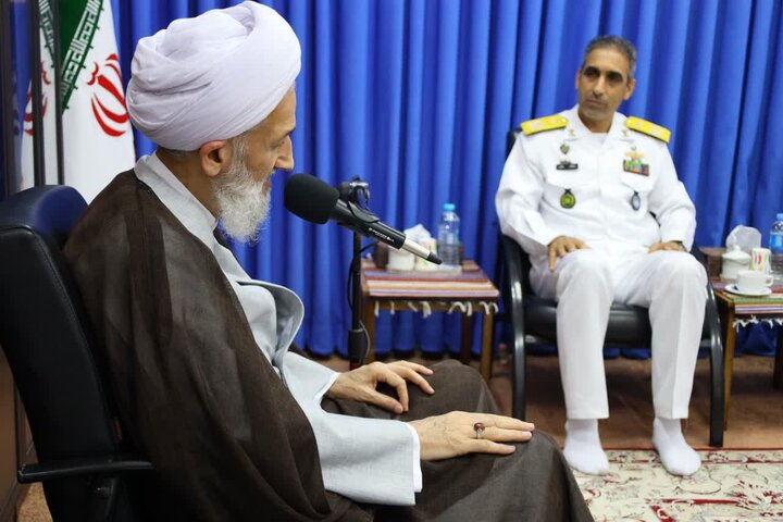 تصاویر/ دیدار فرمانده و مسئولان دانشگاه علوم دریایی امام خمینی (ره) نوشهر با نماینده ولی‌فقیه در مازندران