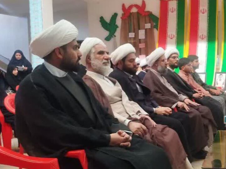 تصاویر/آئین آغاز سال تحصیلی خواهران طلبه پلدختری