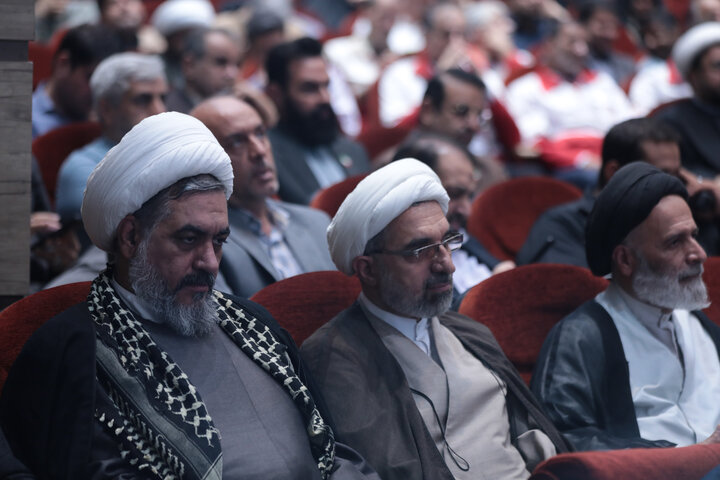 تصاویر/ همایش بصیرتی «جهاد تبیین» و یادواره قائد شهید در قم