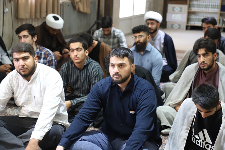 تصاویر/سخنرانی مدیر حوزه علمیه کردستان در جمع طلاب حوزه علمیه امام باقر علیه السلام کامیاران