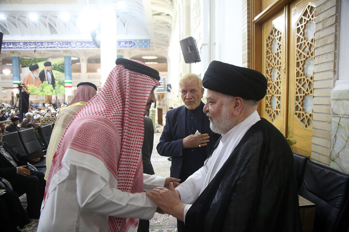 گرامیداشت آیت الله شبیری زنجانی در حرم حضرت معصومه (س)
